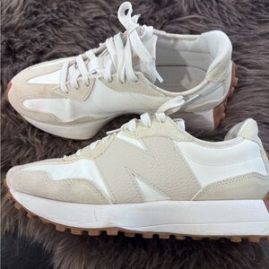 New Balance 327